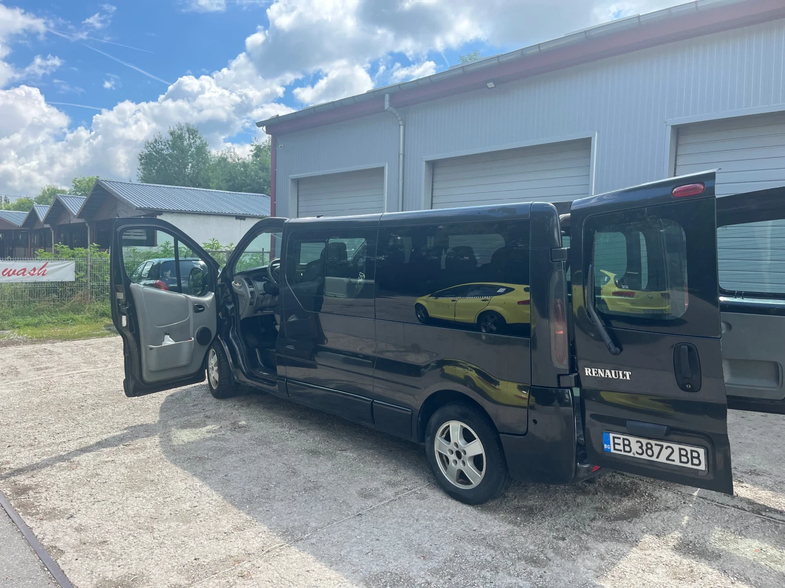 Renault Trafic 2.5 ивеко мотор, снимка 13 - Бусове и автобуси - 54892885