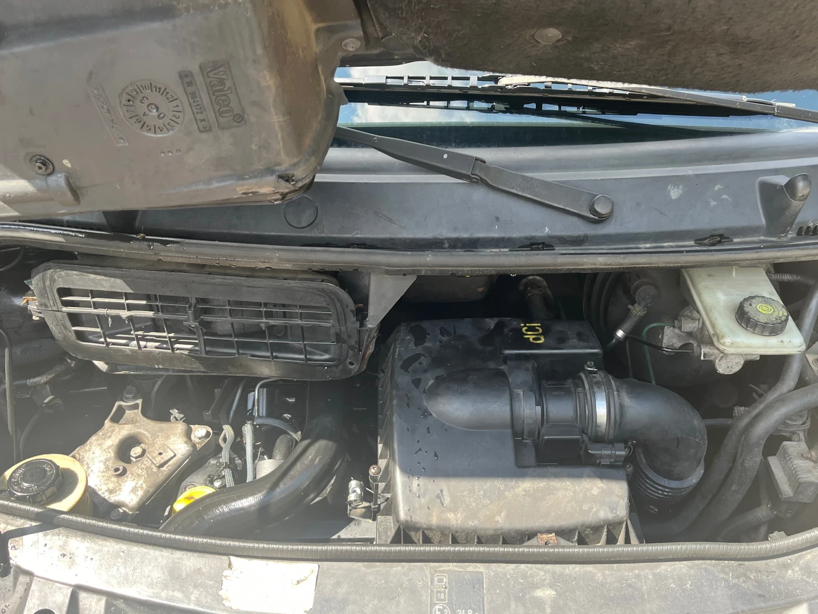 Renault Trafic 2.5 ивеко мотор, снимка 7 - Бусове и автобуси - 54892885
