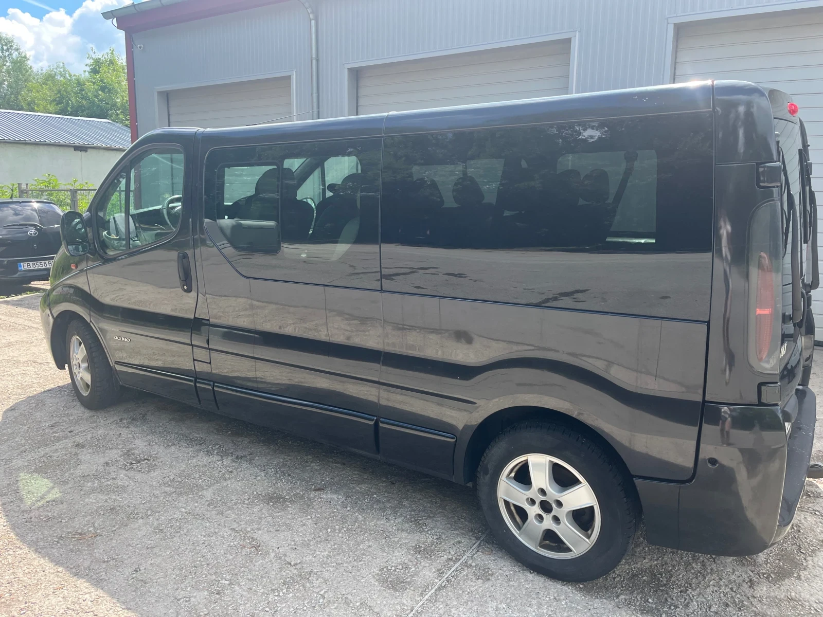 Renault Trafic 2.5 ивеко мотор, снимка 4 - Бусове и автобуси - 54892885
