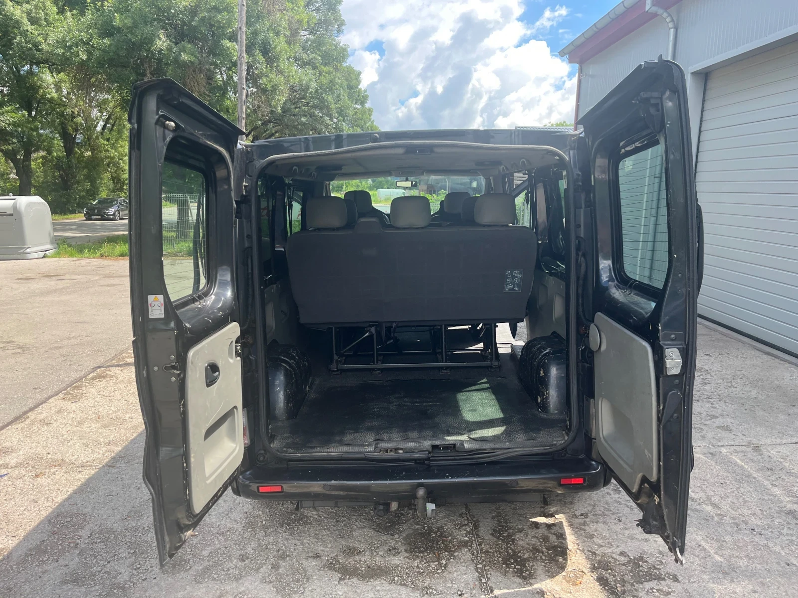 Renault Trafic 2.5 ивеко мотор, снимка 12 - Бусове и автобуси - 54892885