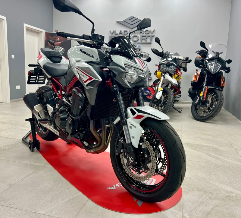 Kawasaki Z 900 TCS ABS 807km!!! - 606 лв/месец