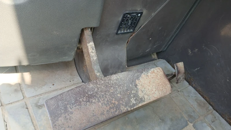 Телескопичен товарач Manitou MLT 633 120 LS, снимка 7 - Селскостопанска техника - 49370523