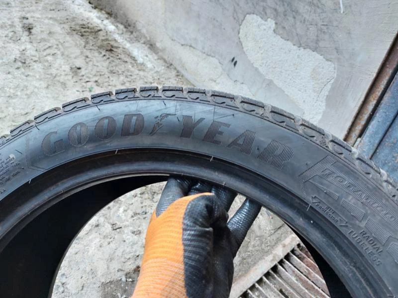 Гуми Летни 245/45R18, снимка 6 - Гуми и джанти - 37110369