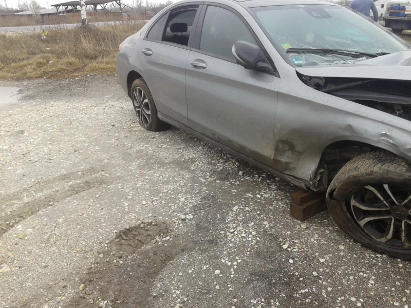 Mercedes-Benz C 220 2.2d, снимка 9 - Автомобили и джипове - 39871477