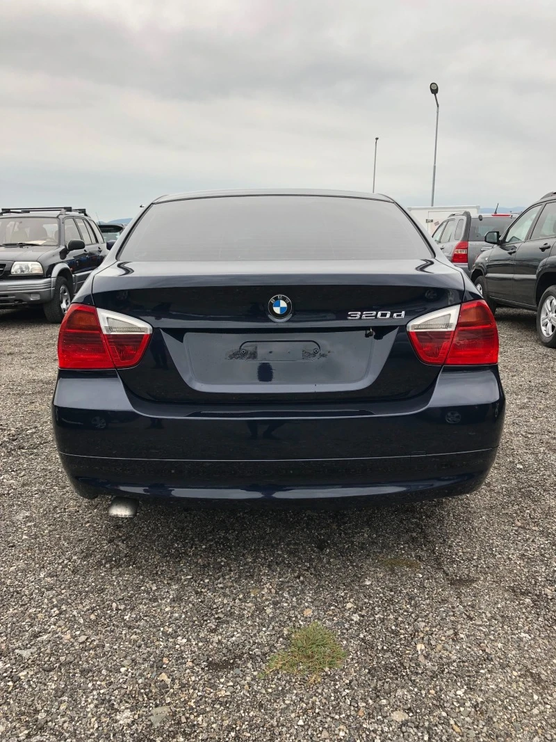 BMW 320 D ITALIA, снимка 7 - Автомобили и джипове - 45770353