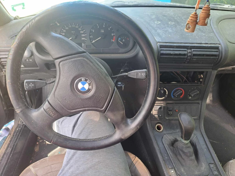 BMW Z3 1.9is, снимка 6 - Автомобили и джипове - 48076969