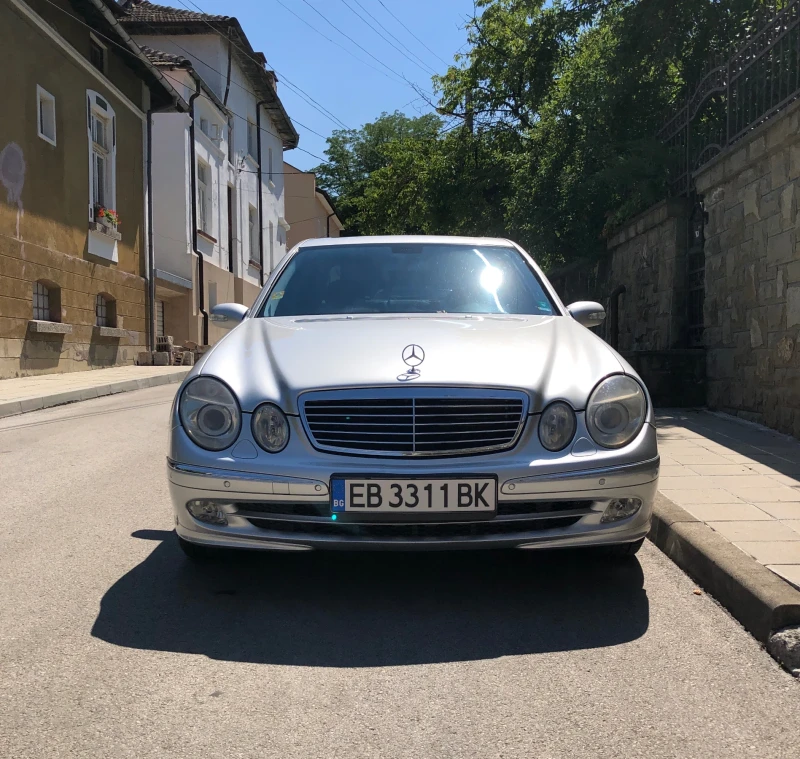 Mercedes-Benz E 270, снимка 1 - Автомобили и джипове - 48201227