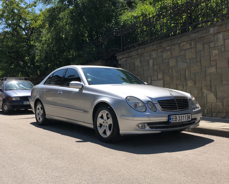 Mercedes-Benz E 270, снимка 5 - Автомобили и джипове - 48201227