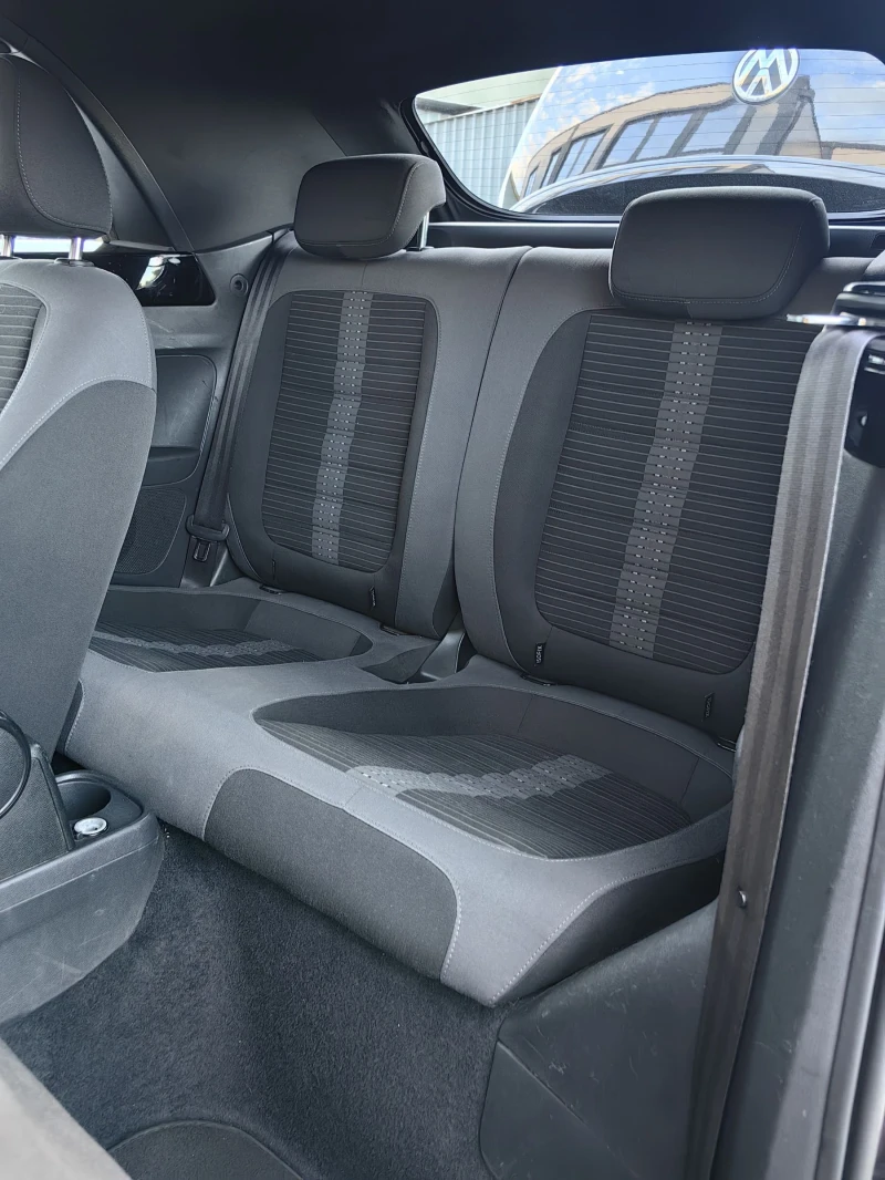 VW New beetle  2.0TDI+ DSG+ SPORT EDITION , снимка 8 - Автомобили и джипове - 52412719