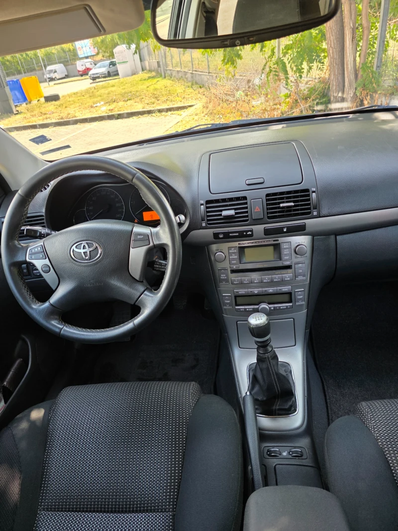 Toyota Avensis, снимка 11 - Автомобили и джипове - 52634749