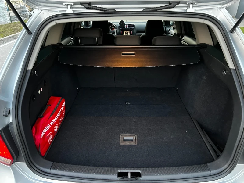 VW Golf 1.6 TDI 105 HP, снимка 14 - Автомобили и джипове - 52930350