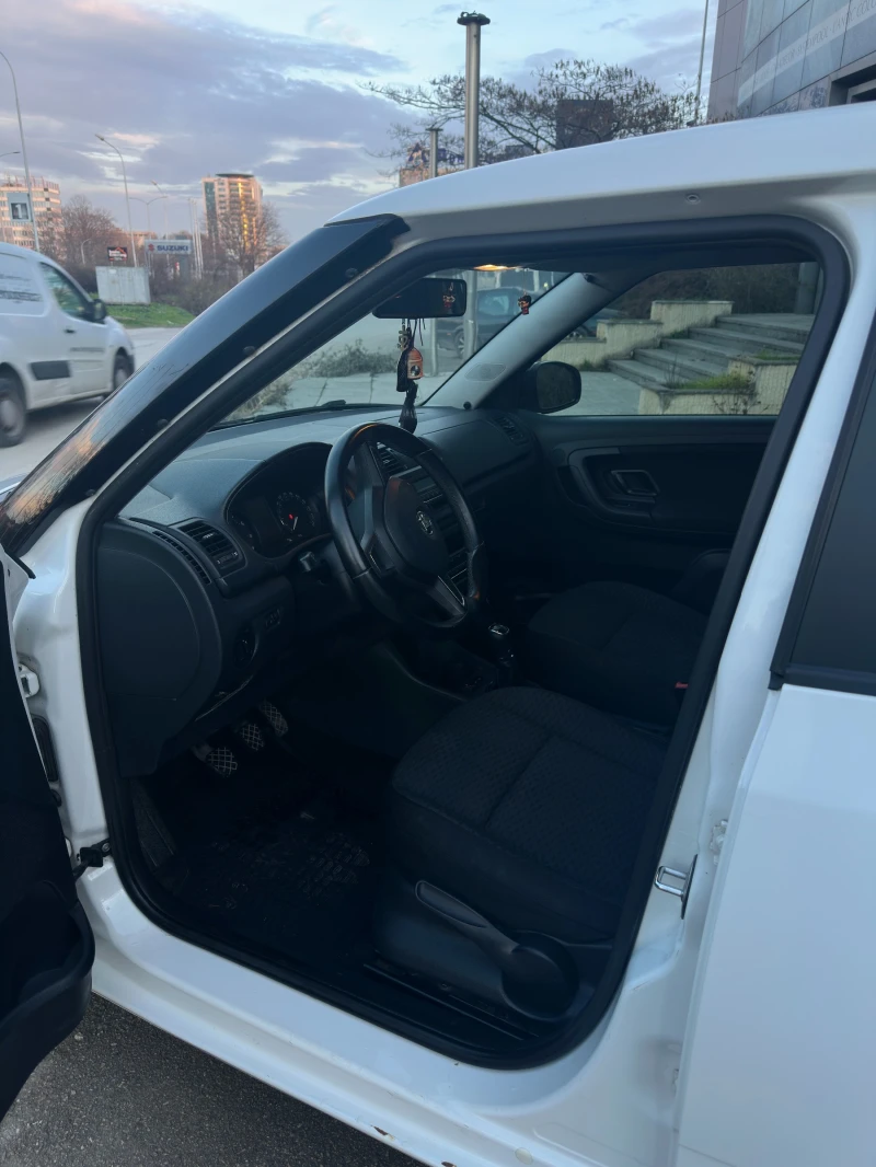Skoda Fabia, снимка 12 - Автомобили и джипове - 53024180