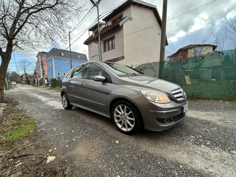 Mercedes-Benz B 180, снимка 5 - Автомобили и джипове - 53485603