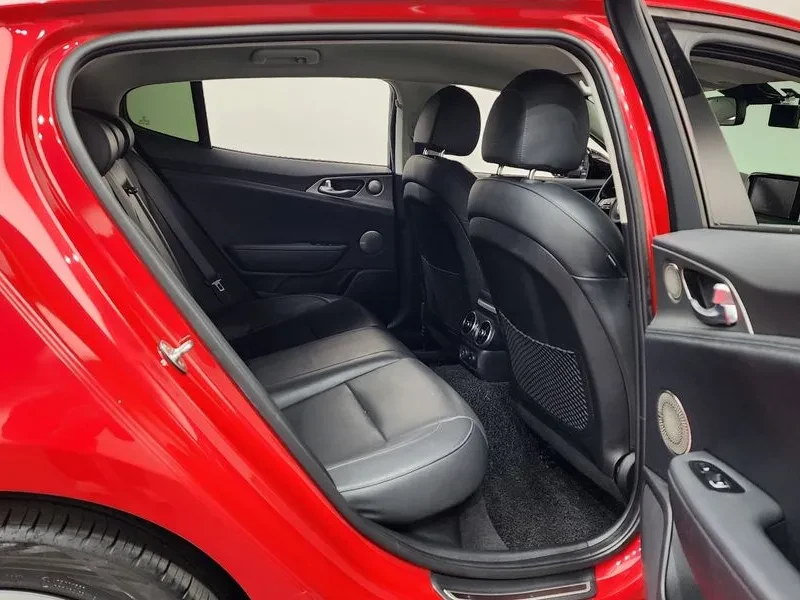 Kia Stinger 2.0 TURBO 2WD DREAM EDITION, снимка 11 - Автомобили и джипове - 55323287