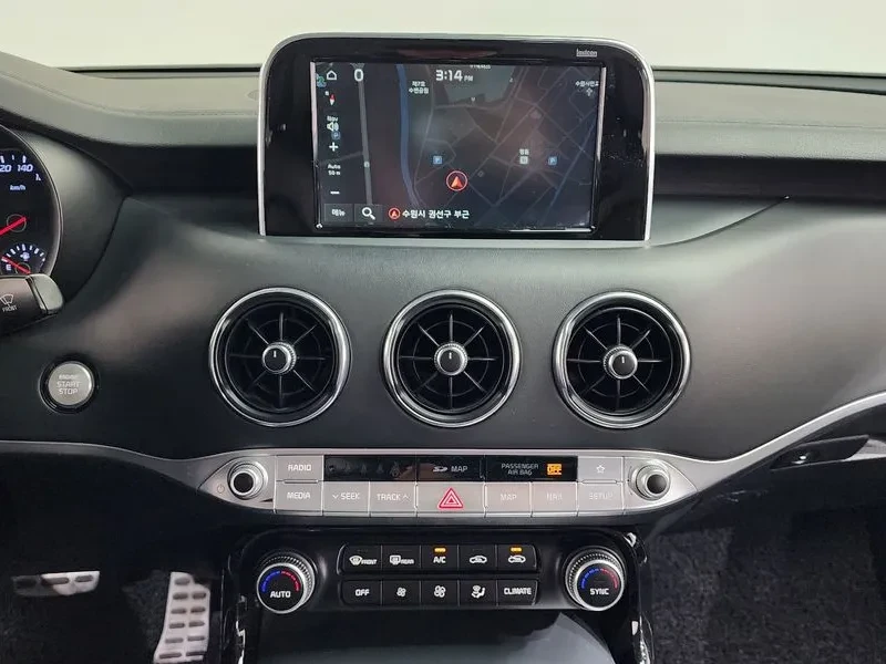 Kia Stinger 2.0 TURBO 2WD DREAM EDITION, снимка 14 - Автомобили и джипове - 55323287