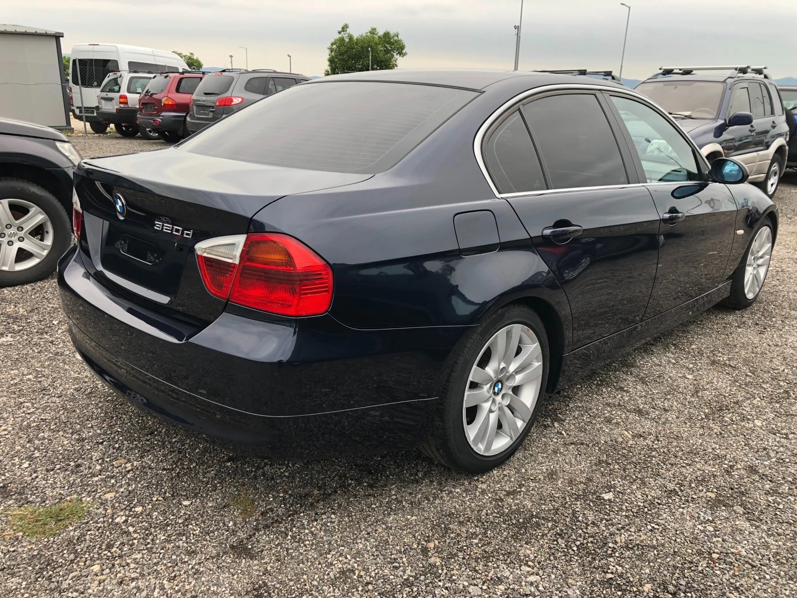 BMW 320 D ITALIA - изображение 6