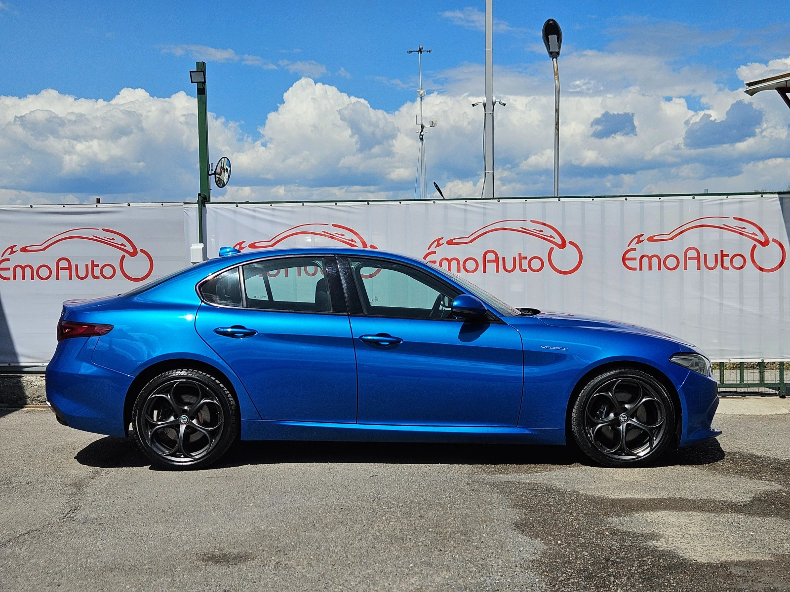 Alfa Romeo Giulia 2.2D/VELOCE/Q4/8ck/LED/ACC/NAVI/БЛУТУТ/EURO 6D/ТОП - изображение 2