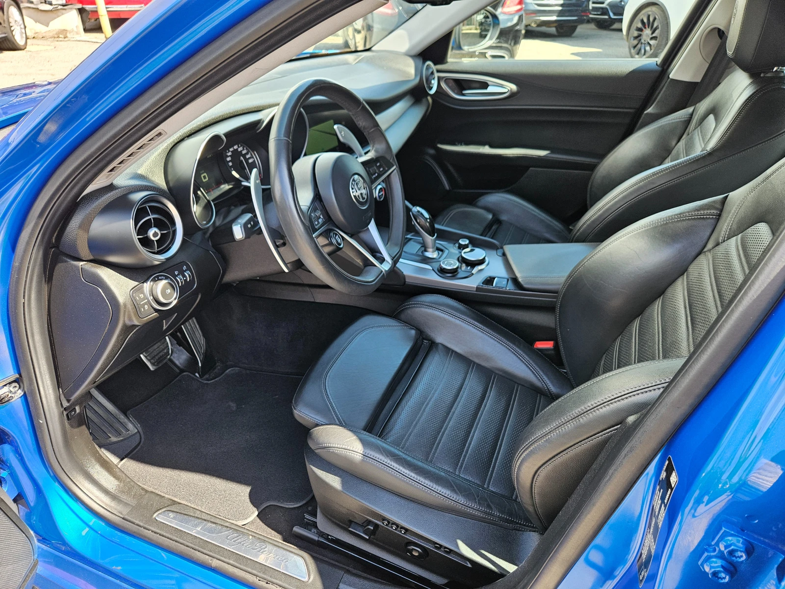 Alfa Romeo Giulia 2.2D/VELOCE/Q4/8ck/LED/ACC/NAVI/БЛУТУТ/EURO 6D/ТОП - изображение 9