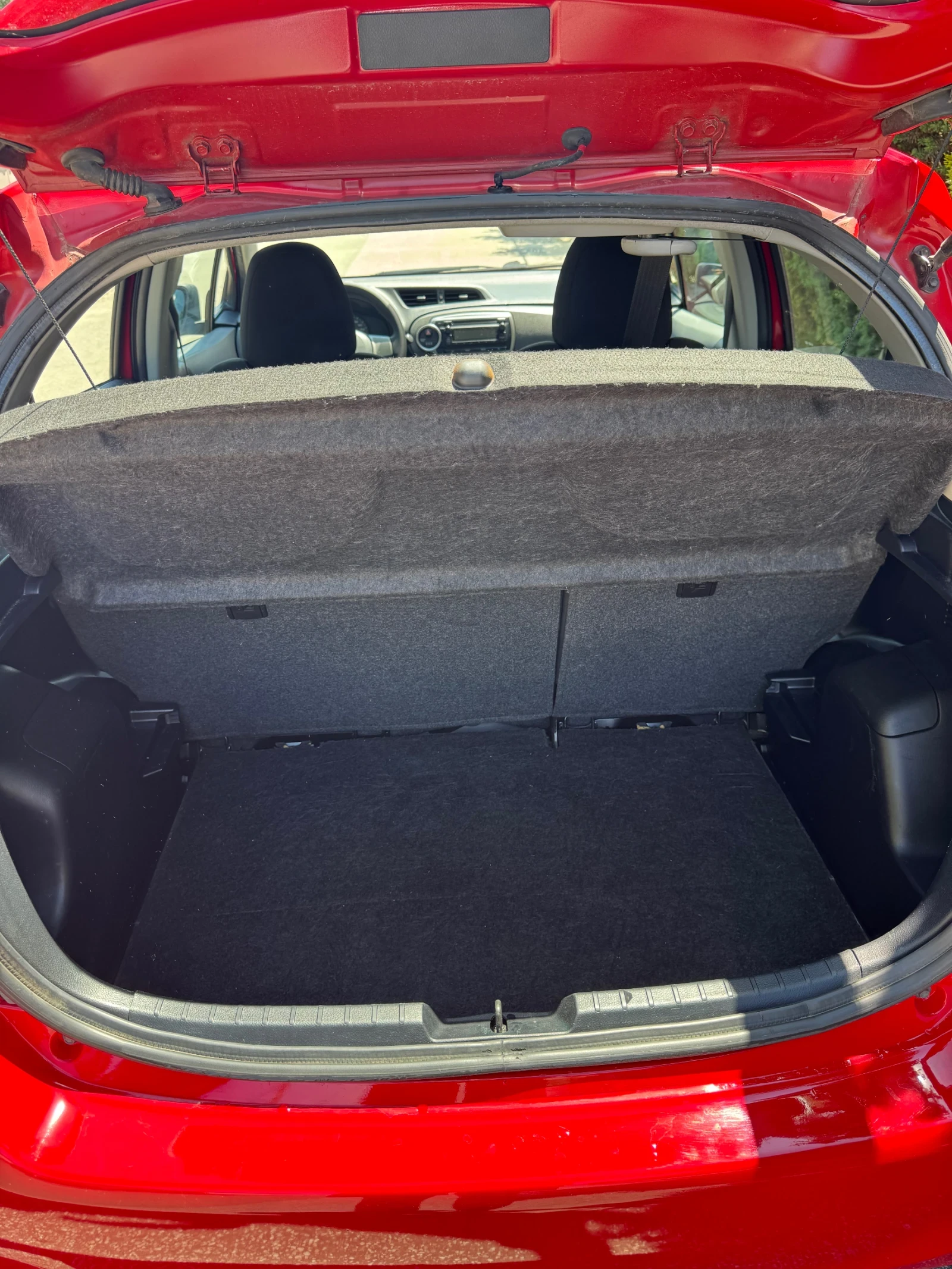 Toyota Yaris 1.4D / 6 скорости / Euro 5 - изображение 8