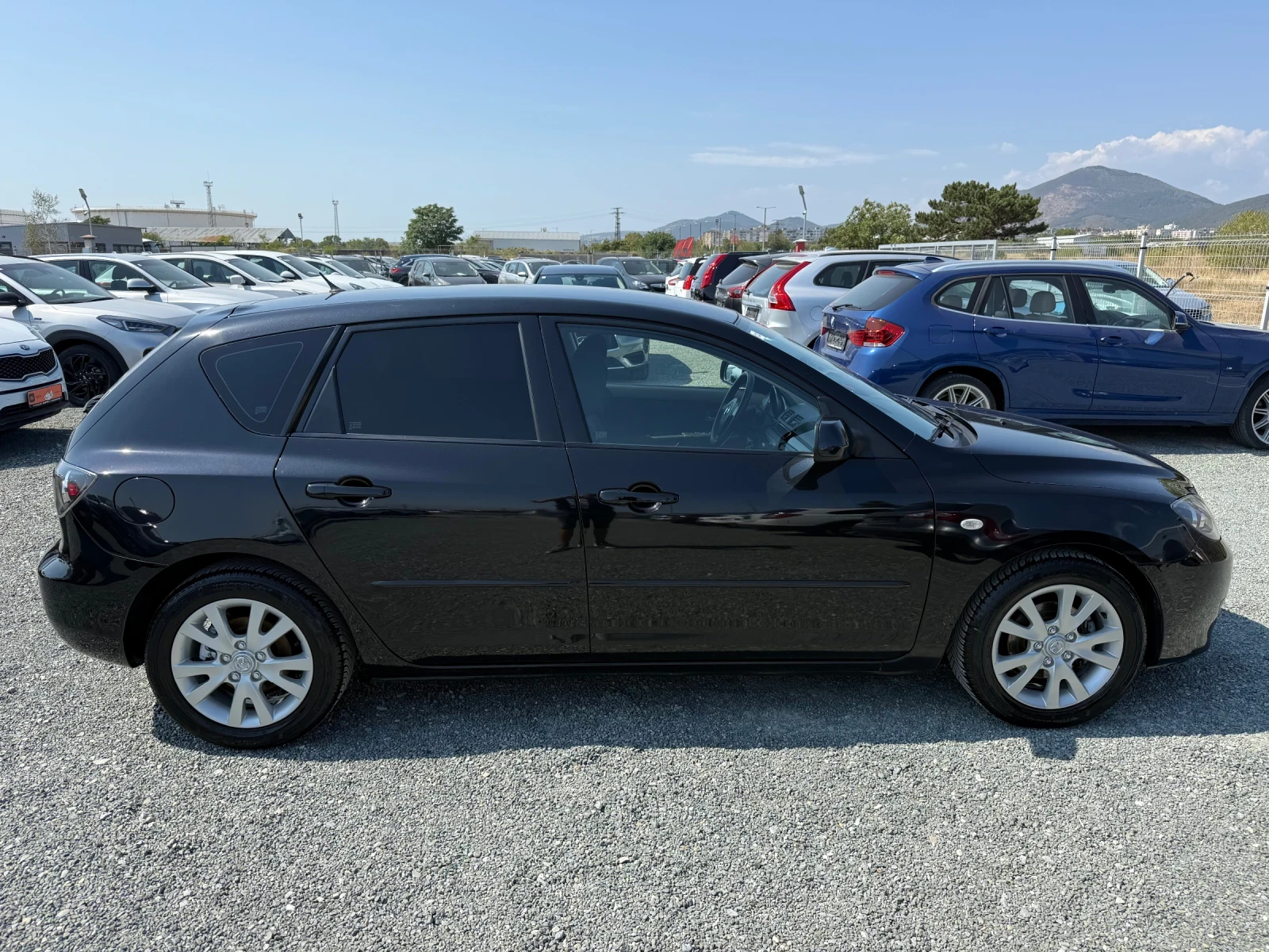 Mazda 3 (KATO НОВА) - изображение 4
