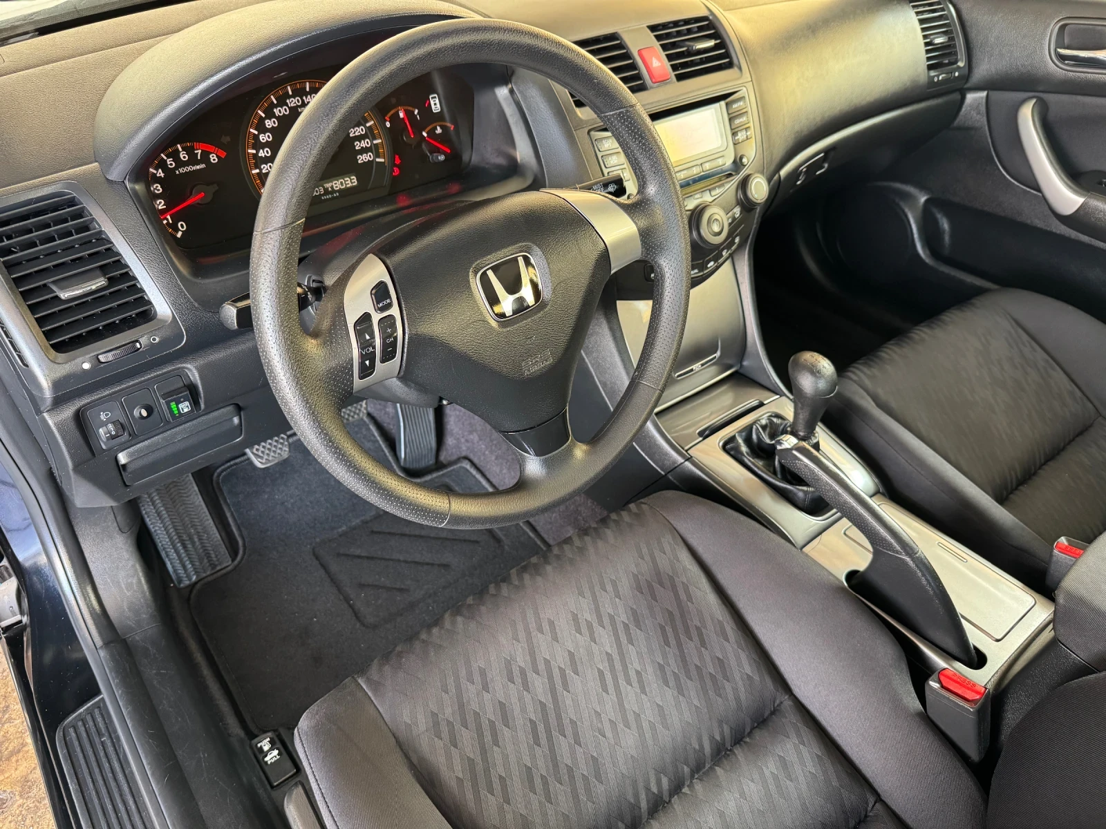 Honda Accord 2, 0 VTEC+ ГАЗОВА УРЕДБА+ РЕГИСТРИРАНА - изображение 6