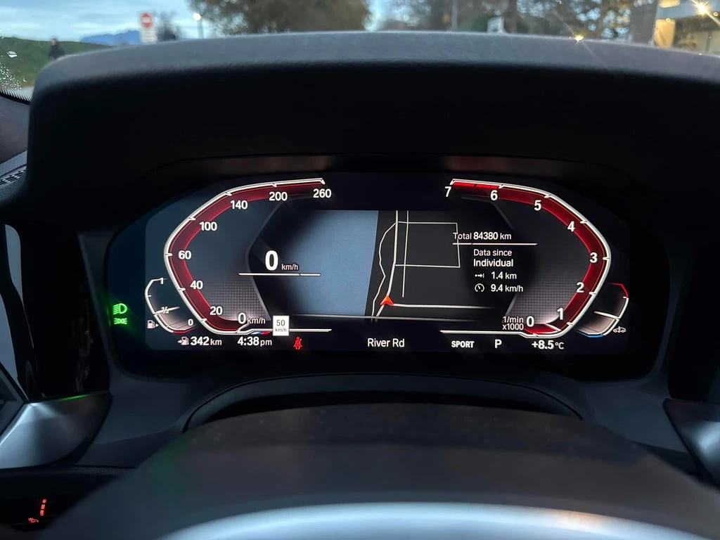 BMW 330 * 330i xDrive Sedan * CARFAX * БЕЗ ПЪРВОНАЧАЛНА ВН - изображение 8