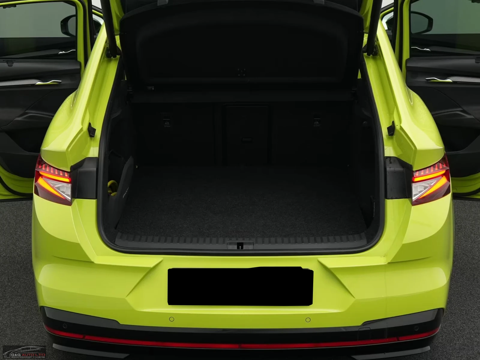 Skoda Enyaq COUPE/340HP/RS/4X4/MASSAGE/PANO/360/HUD/MEMO/120q, снимка 14 - Автомобили и джипове - 54088616