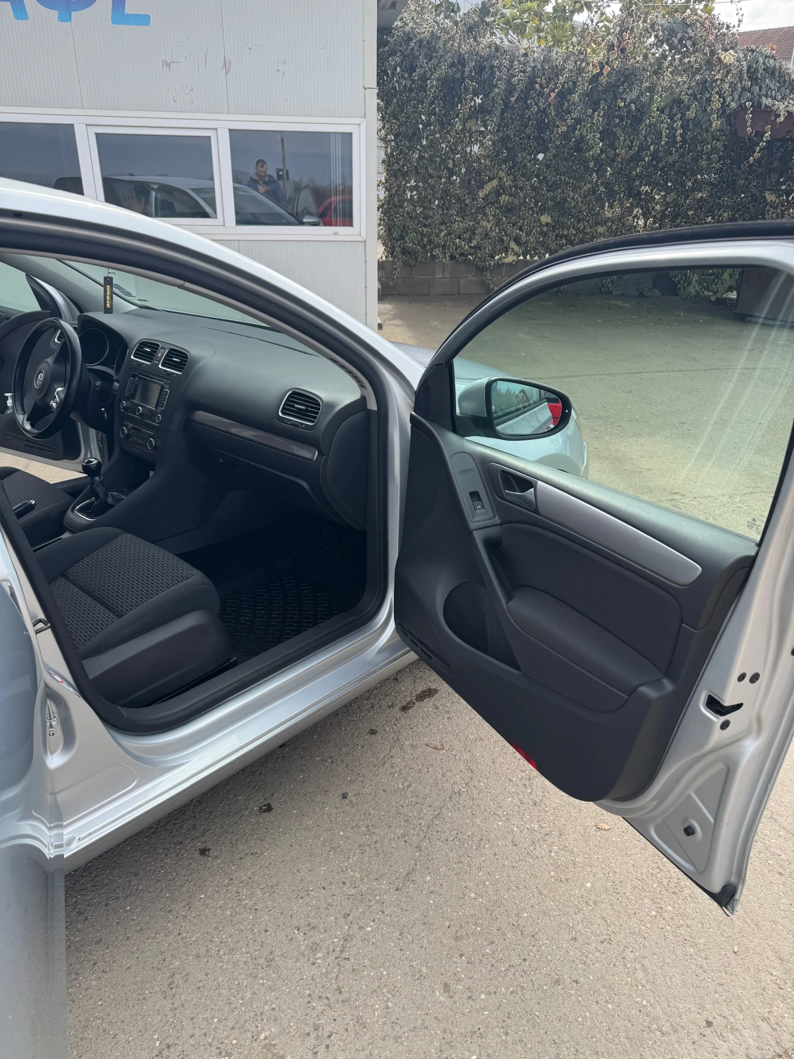 VW Golf 2.0 / 110, снимка 6 - Автомобили и джипове - 54723080