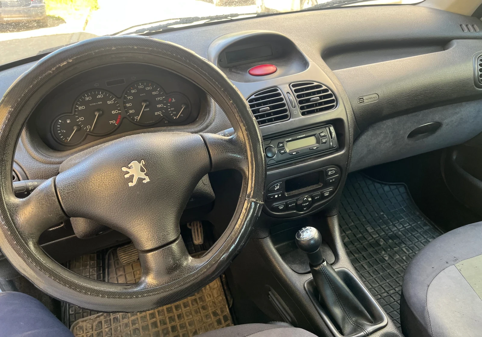 Peugeot 206, снимка 3 - Автомобили и джипове - 54313123