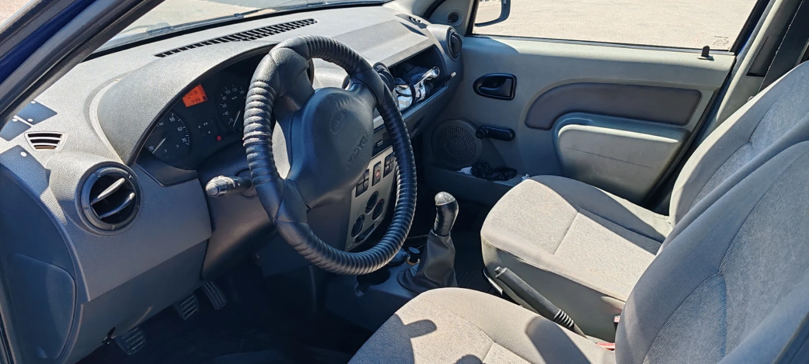 Dacia Logan, снимка 3 - Автомобили и джипове - 54331580