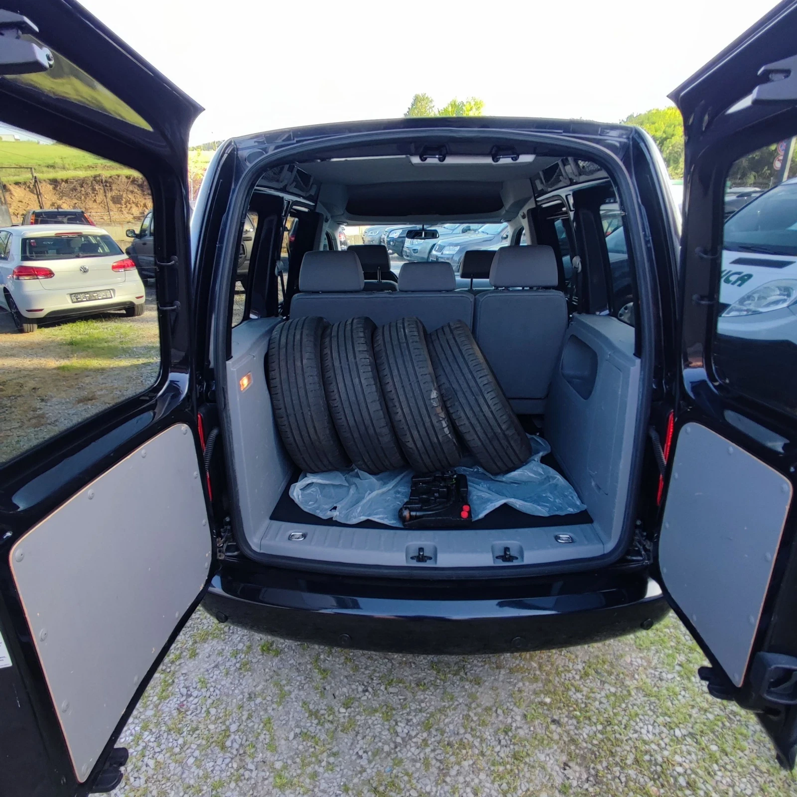 VW Caddy 1.9 TDI* 105��* KLIMATRONIK* NAVI*  | Mobile.bg � ����������� 15