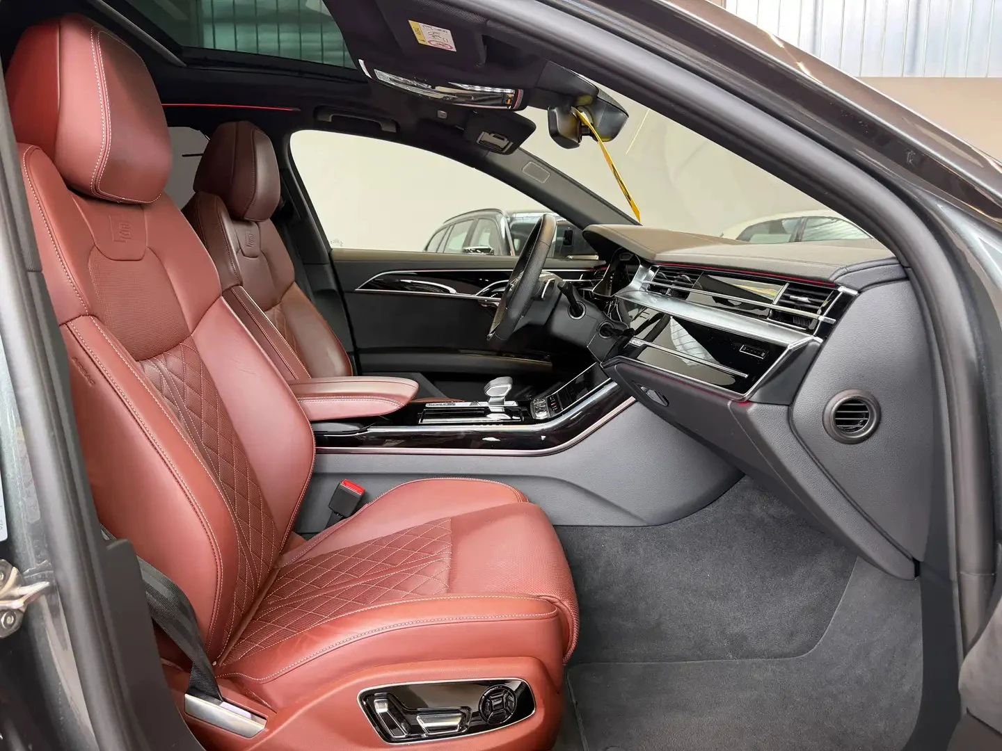 Audi A8 60 TFSI e V6 Plug-in Hybrid Quattro, снимка 6 - Автомобили и джипове - 54822707