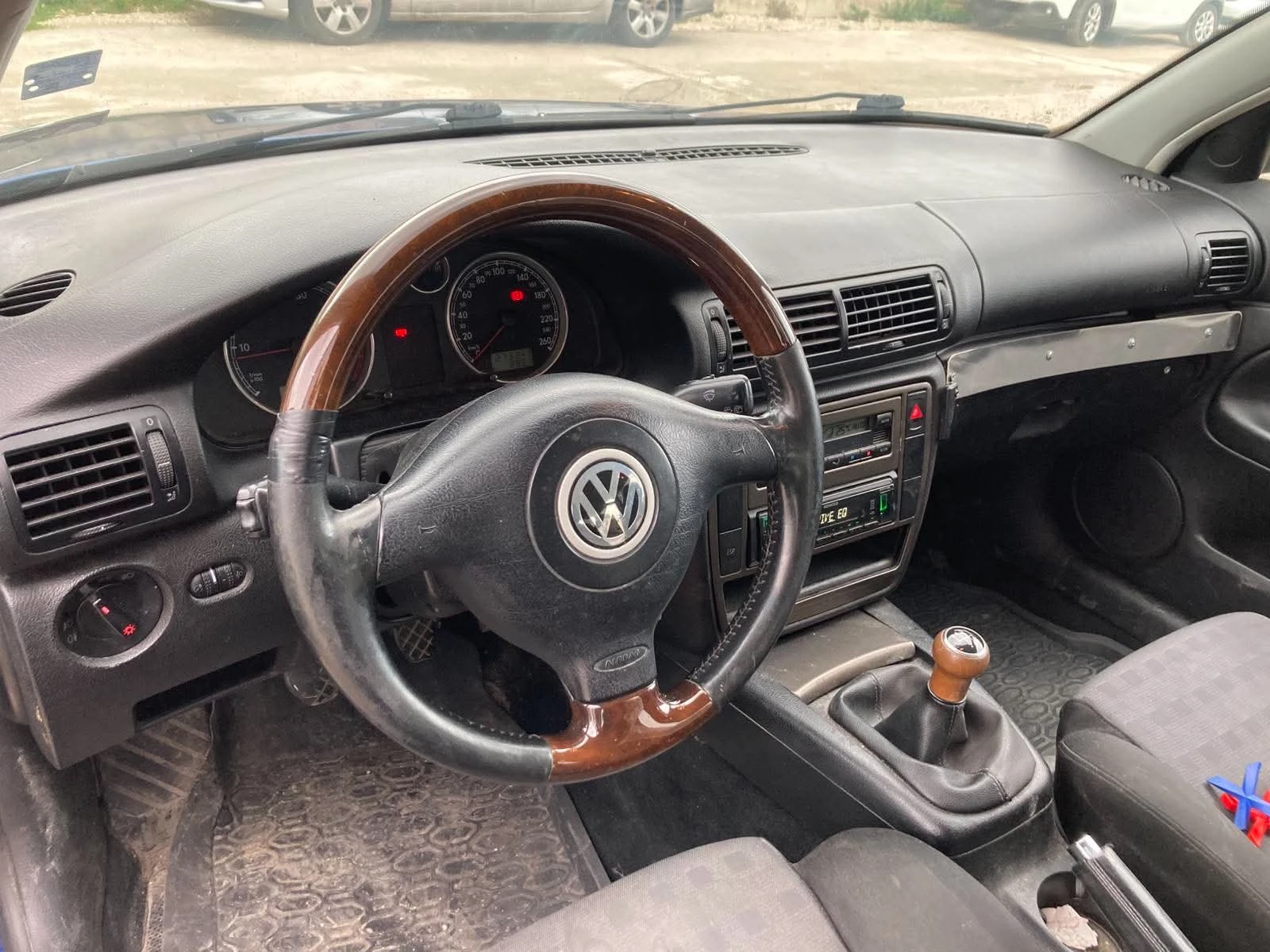 VW Passat 1, 9 TDI AVF 131.C.6CK, снимка 9 - Автомобили и джипове - 55056848