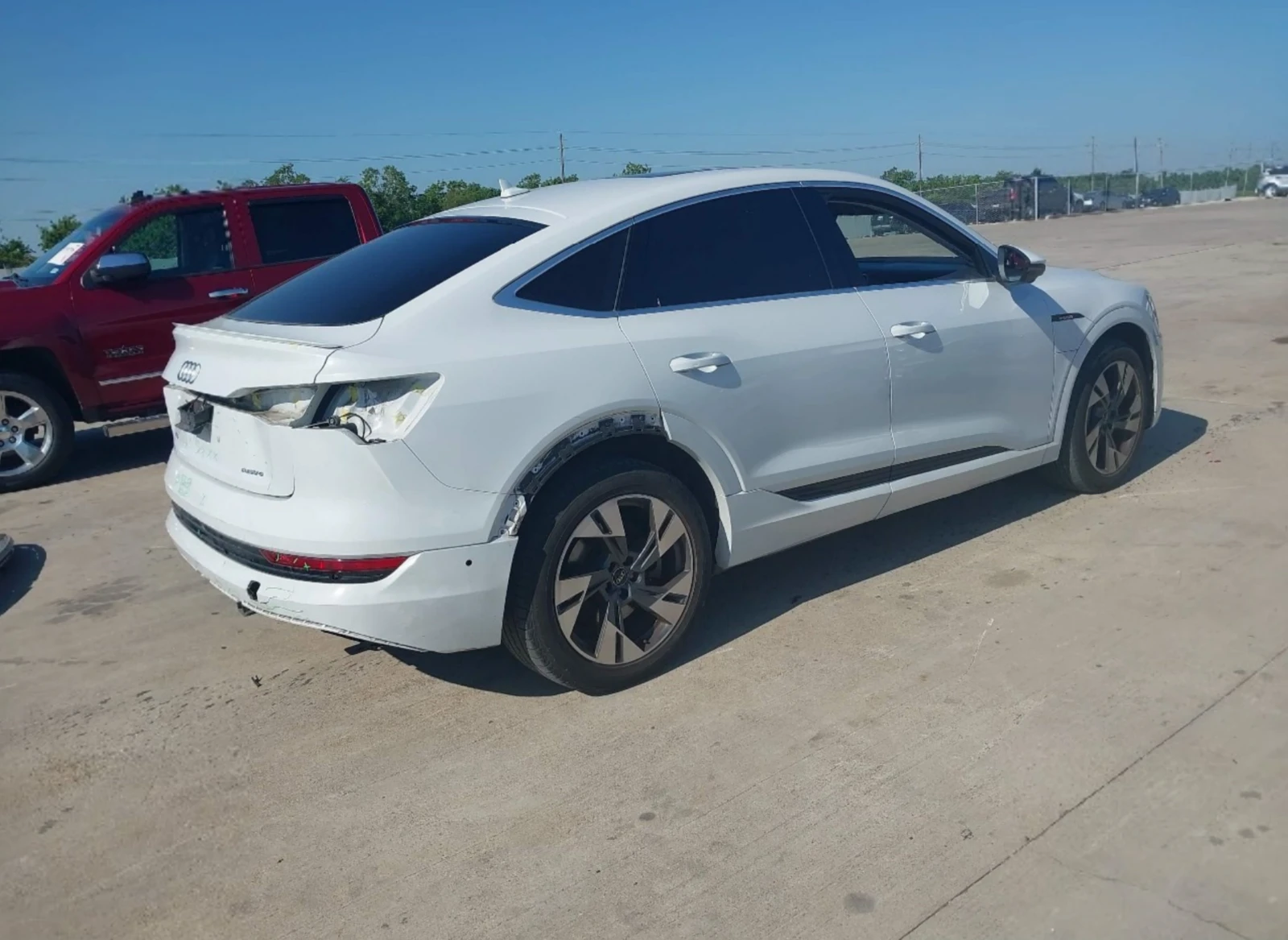 Audi E-Tron Prestige* , снимка 4 - Автомобили и джипове - 55135000