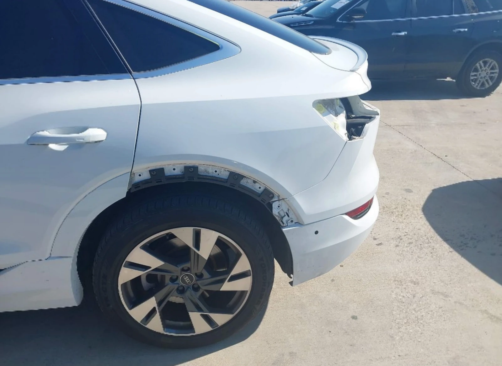 Audi E-Tron Prestige* , снимка 6 - Автомобили и джипове - 55135000