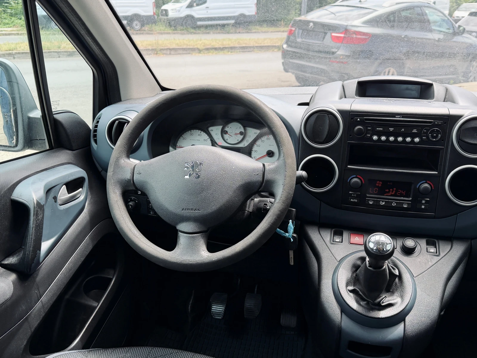 Peugeot Partner 1.6HDI / КЛИМА, снимка 6 - Автомобили и джипове - 55222736