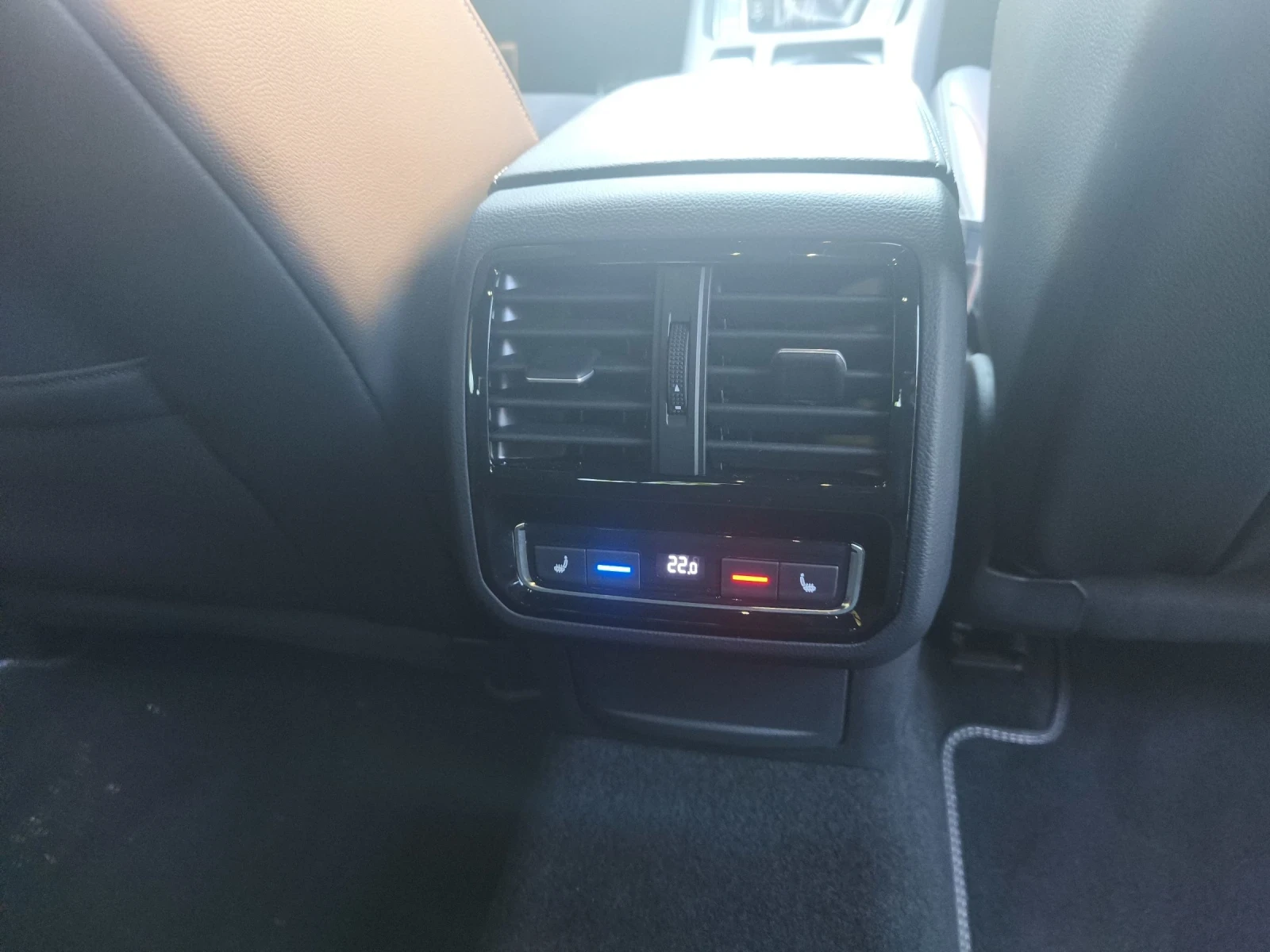 VW Arteon 2.0 TDI R Line, снимка 14 - Автомобили и джипове - 55235605