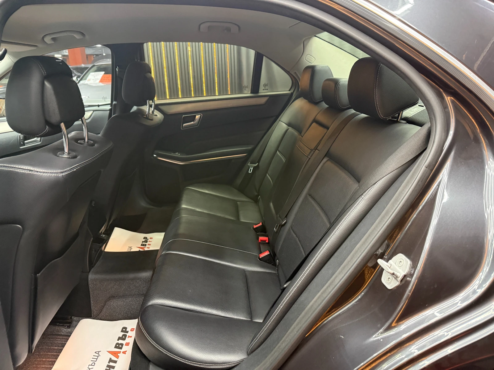 Mercedes-Benz E 200 2.2d 136 к.с. Bluetec , снимка 9 - Автомобили и джипове - 56005605