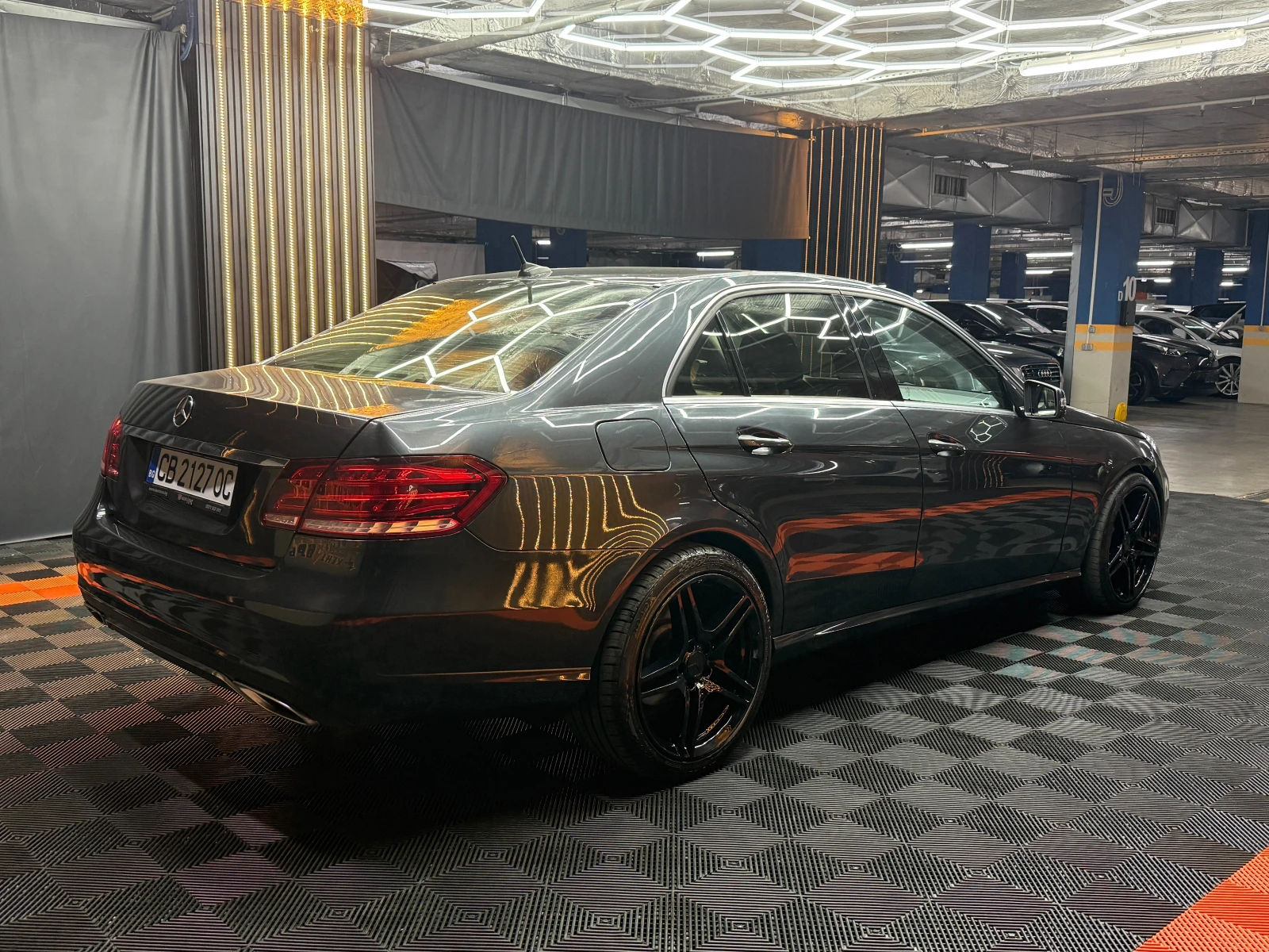 Mercedes-Benz E 200 2.2d 136 к.с. Bluetec , снимка 5 - Автомобили и джипове - 56005605