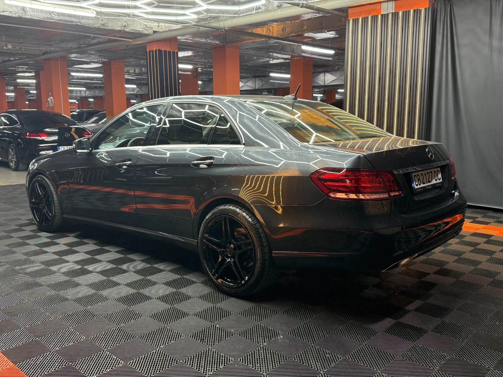 Mercedes-Benz E 200 2.2d 136 к.с. Bluetec , снимка 6 - Автомобили и джипове - 56005605