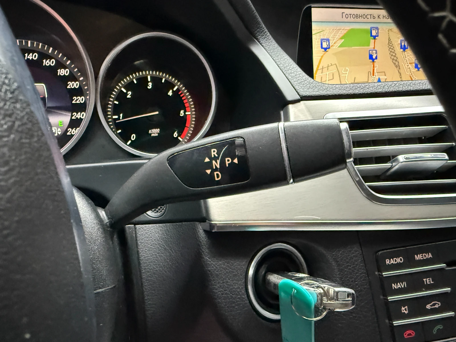 Mercedes-Benz E 200 2.2d 136 к.с. Bluetec , снимка 17 - Автомобили и джипове - 56005605