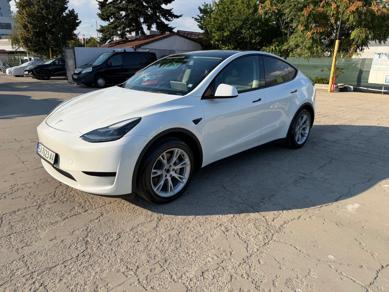 Tesla Model Y, снимка 2 - Автомобили и джипове - 56131930