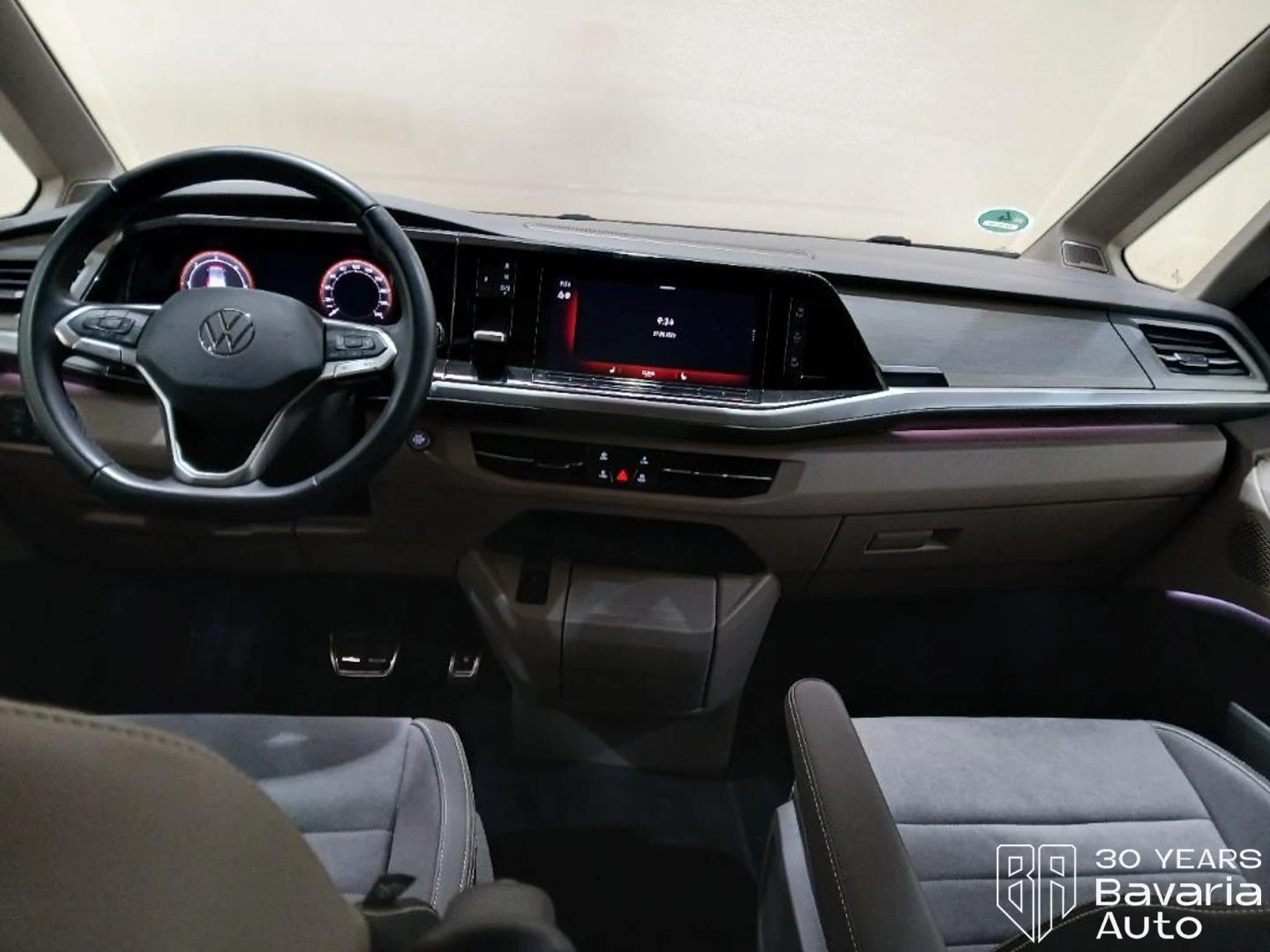 VW Multivan long Style DSG Easy Open Basic, снимка 6 - Автомобили и джипове - 56136146