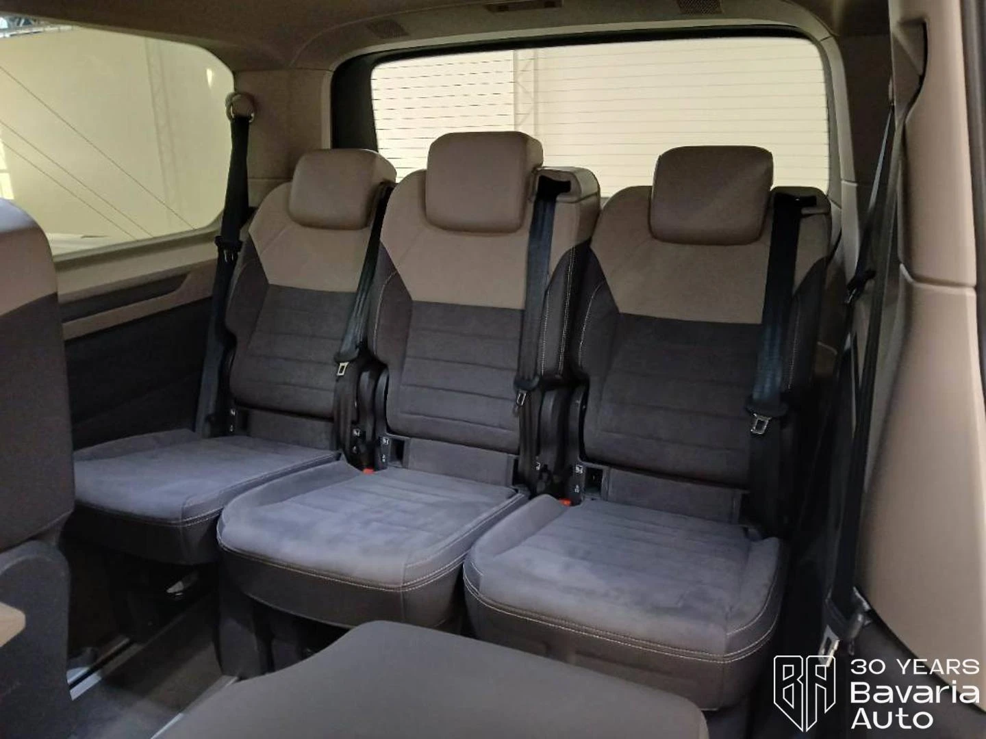 VW Multivan long Style DSG Easy Open Basic, снимка 9 - Автомобили и джипове - 56136146