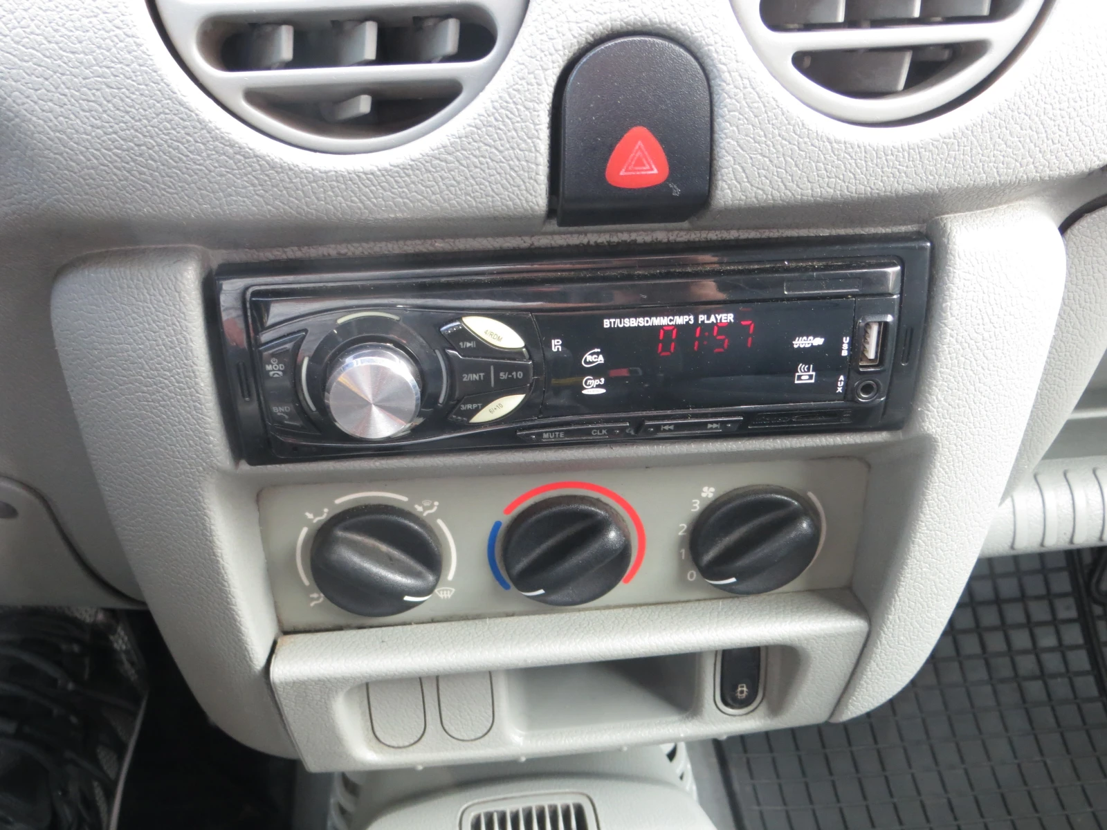 Renault Kangoo 1, 5 DCI, снимка 10 - Автомобили и джипове - 56163290