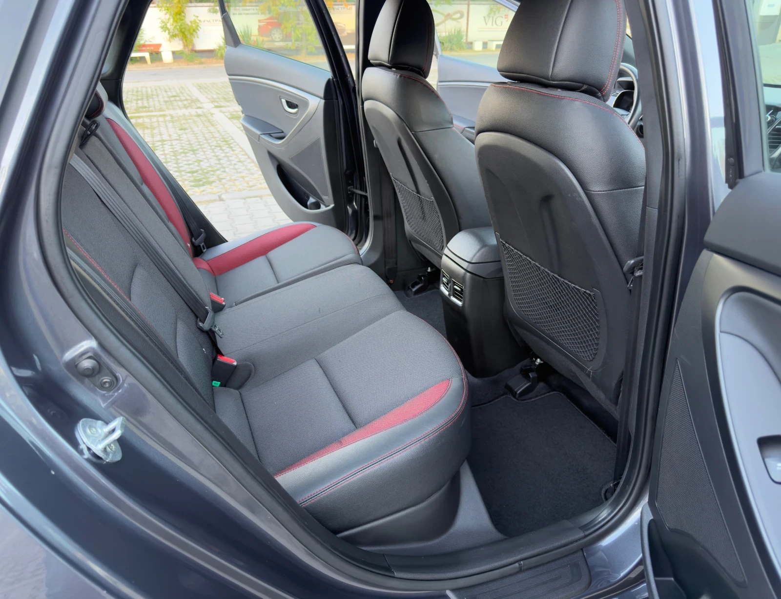 Hyundai I30 1.6 T 186 �.�. �uro 6b   ��� ��������� !!!   | Mobile.bg � ����������� 12
