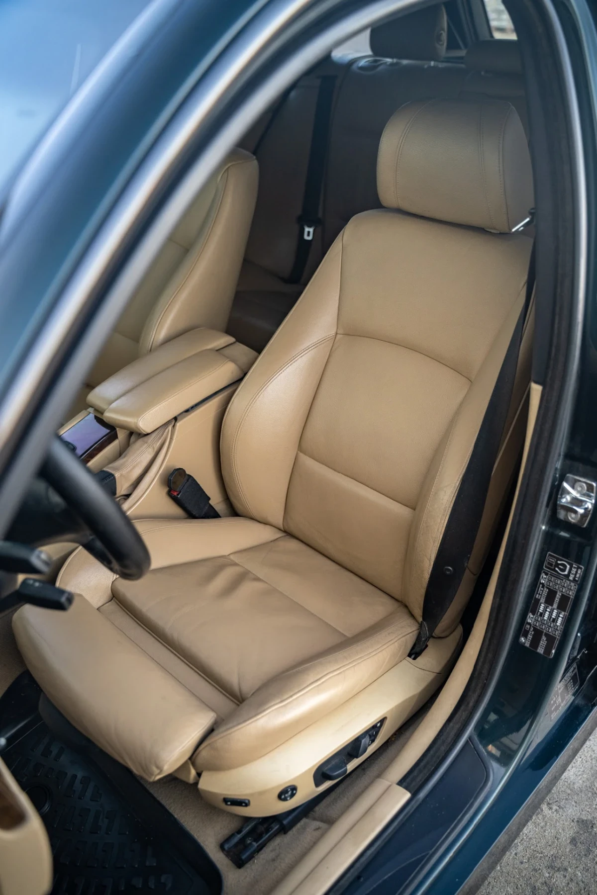 BMW 330, снимка 7 - Автомобили и джипове - 56616817