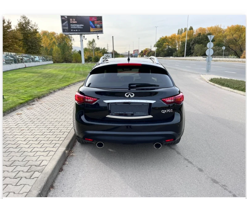 Infiniti QX70, снимка 9 - Автомобили и джипове - 47123424