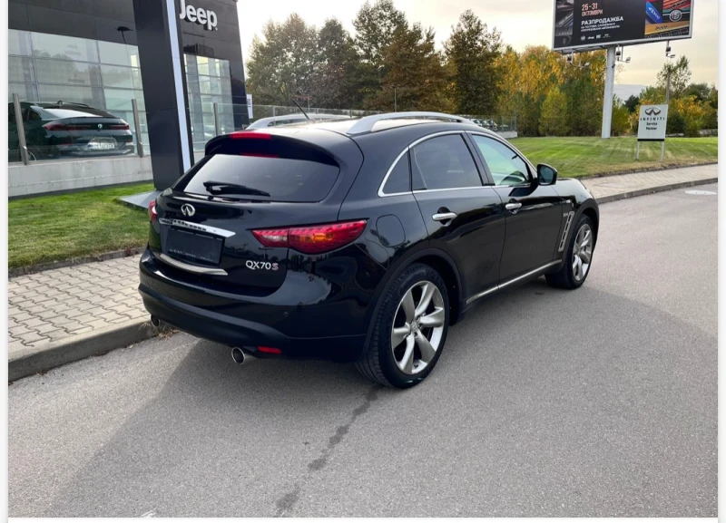 Infiniti QX70, снимка 10 - Автомобили и джипове - 47123424