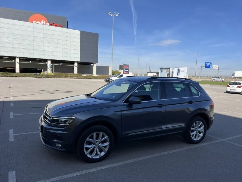 VW Tiguan FULL 4X4 190кс. DYNAUDIO 360 МАСАЖ , снимка 2 - Автомобили и джипове - 48096336